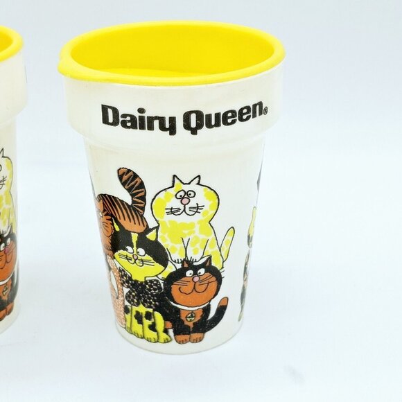Vintage Dairy Queen Cat Plastic Cup Set Lids Small Limited Edition 2 USA AOP MCM - Picture 2 of 16